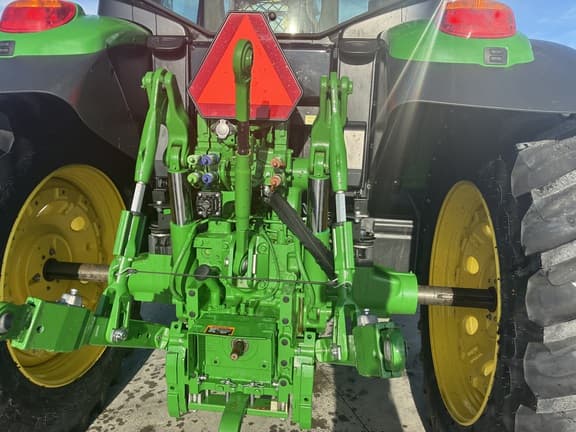 Image of John Deere 6155M equipment image 3