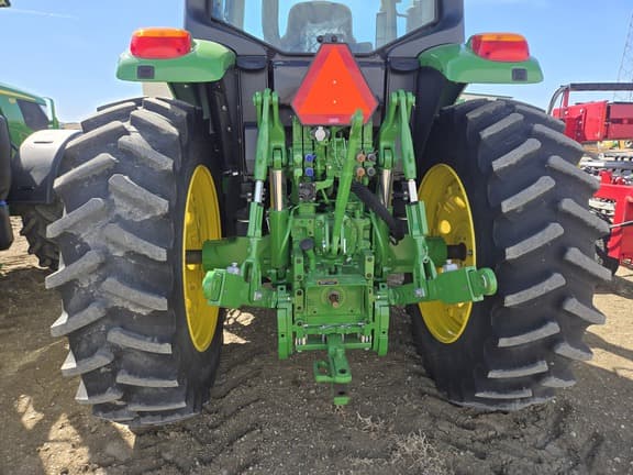 Image of John Deere 6155M equipment image 4
