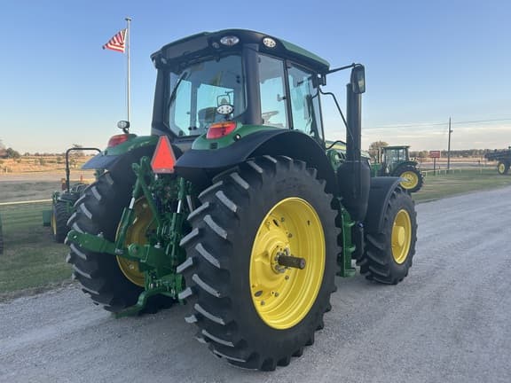 Image of John Deere 6155M equipment image 4