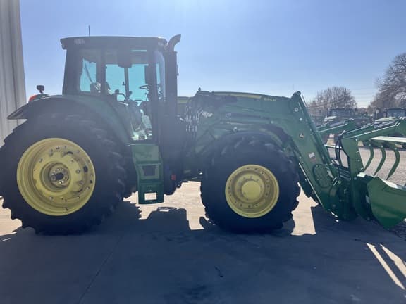 Image of John Deere 6155M equipment image 4