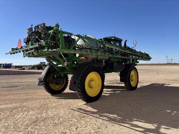 Image of John Deere 616R equipment image 4