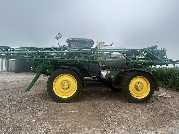 Image of John Deere 616R equipment image 2