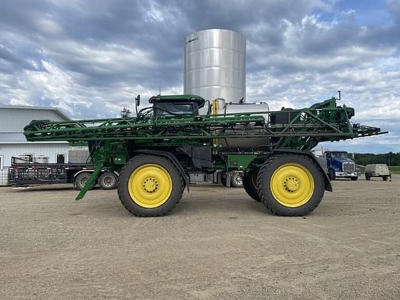 Image of John Deere 616R equipment image 1