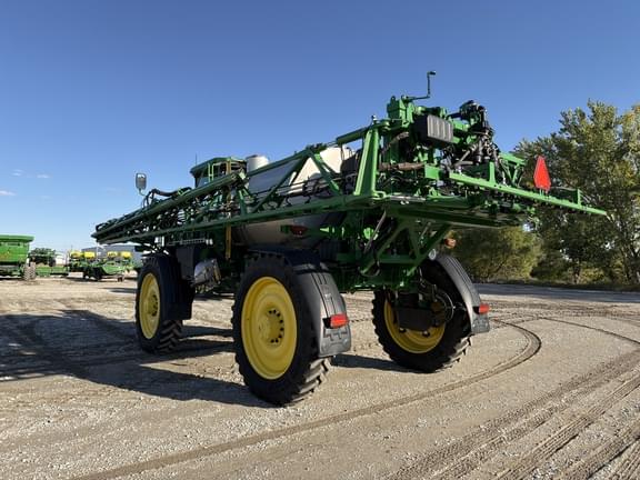Image of John Deere 616R equipment image 4