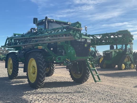 Image of John Deere 616R equipment image 2