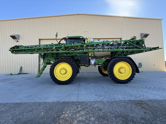 Image of John Deere 616R equipment image 4