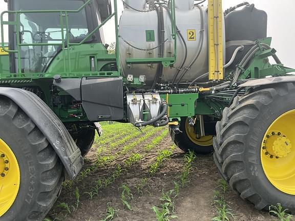 Image of John Deere 616R Primary image
