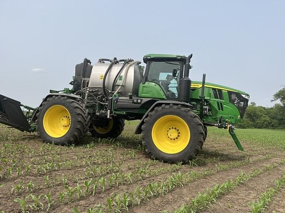 Image of John Deere 616R equipment image 1