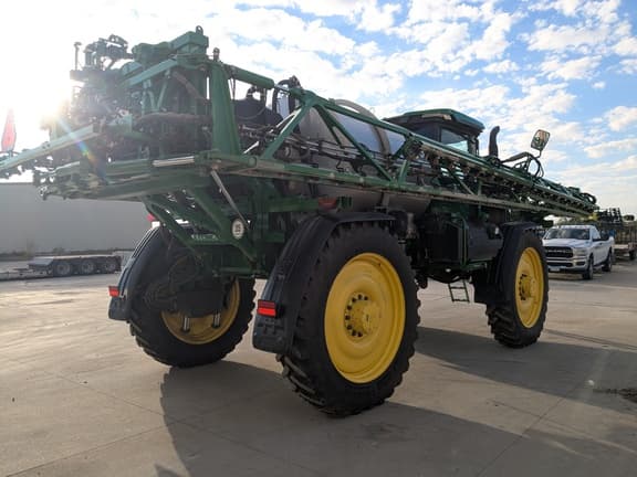 Image of John Deere 616R equipment image 3