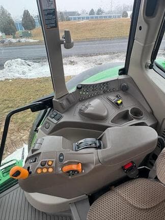 Image of John Deere 6195M equipment image 2