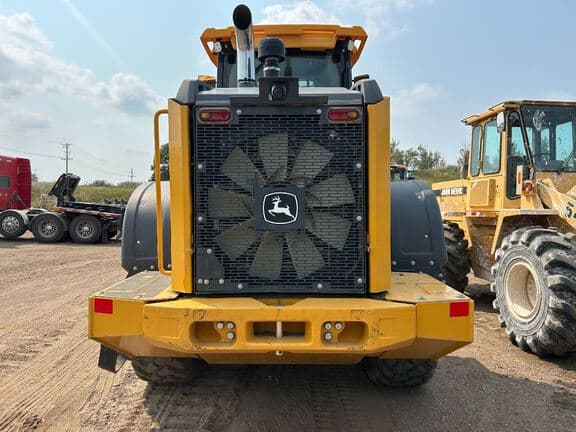 Image of John Deere 624P equipment image 3