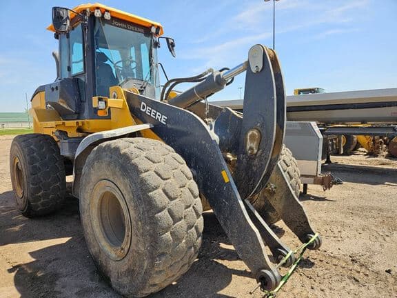 Image of John Deere 644P equipment image 4