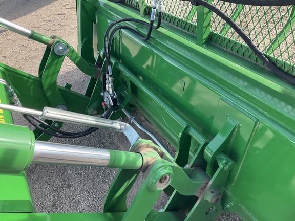 Image of John Deere 680R equipment image 4