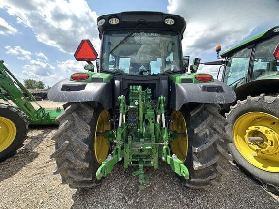 Image of John Deere 6R 120 equipment image 3