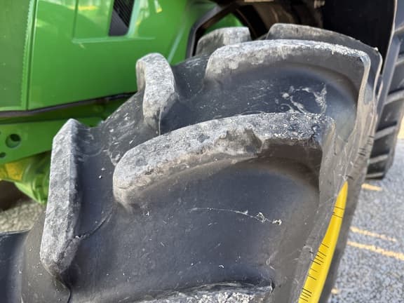 Image of John Deere 6R 120 equipment image 2