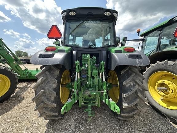 Image of John Deere 6R 120 equipment image 2