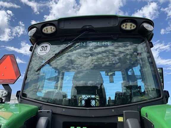 Image of John Deere 6R 130 equipment image 4