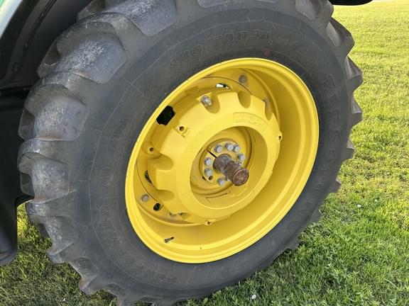 Image of John Deere 6R 140 equipment image 4