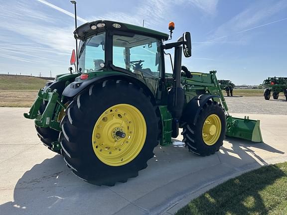 Image of John Deere 6R 145 equipment image 4