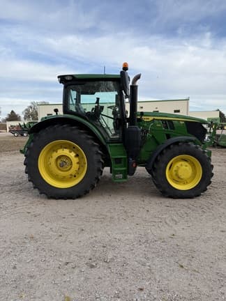 Image of John Deere 6R 145 equipment image 4