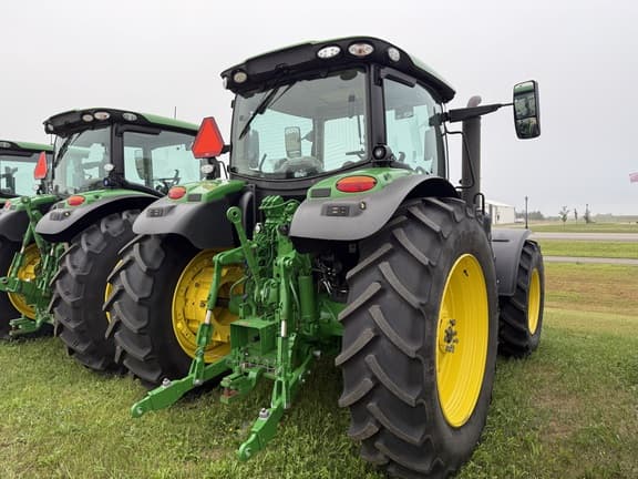 Image of John Deere 6R 155 equipment image 2