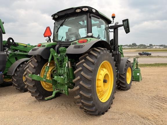 Image of John Deere 6R 155 equipment image 4