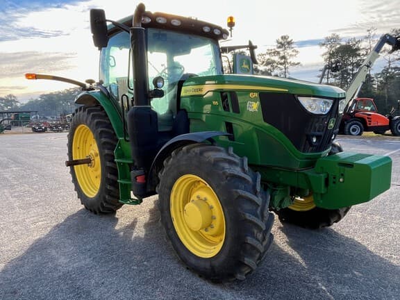 Image of John Deere 6R 155 equipment image 3