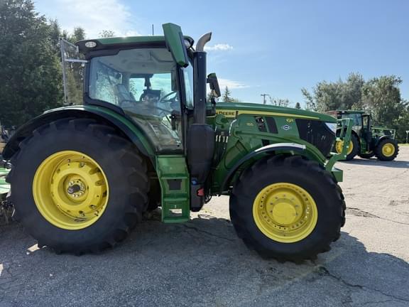 Image of John Deere 6R 155 equipment image 2