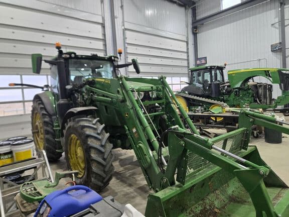 Image of John Deere 6R 155 equipment image 3