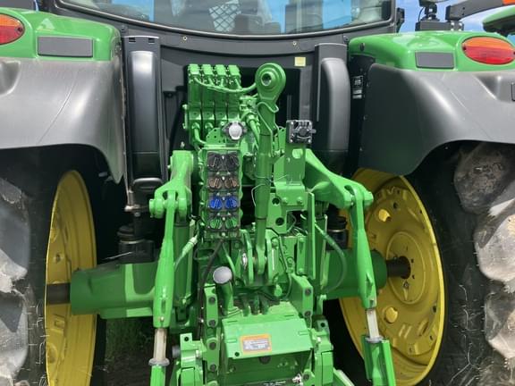 Image of John Deere 6R 155 equipment image 4
