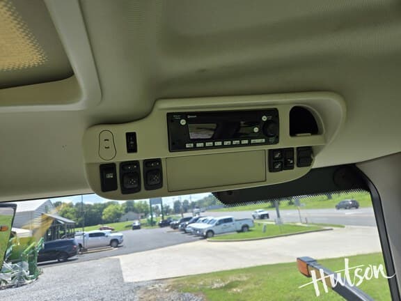 Image of John Deere 6R 165 equipment image 4