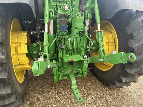 Image of John Deere 6R 165 equipment image 4