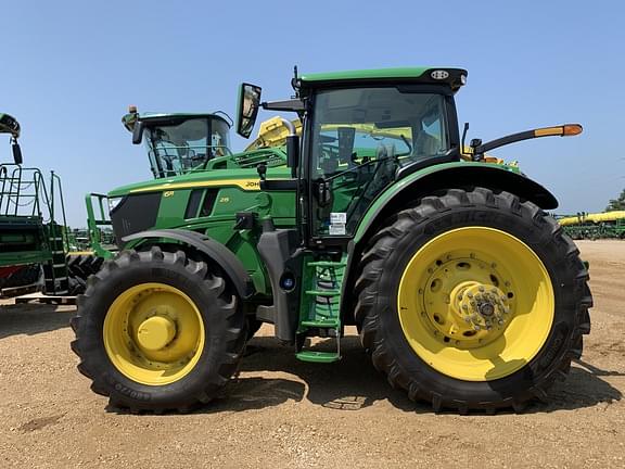 Image of John Deere 6R 215 equipment image 3