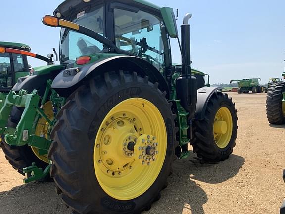 Image of John Deere 6R 215 equipment image 2