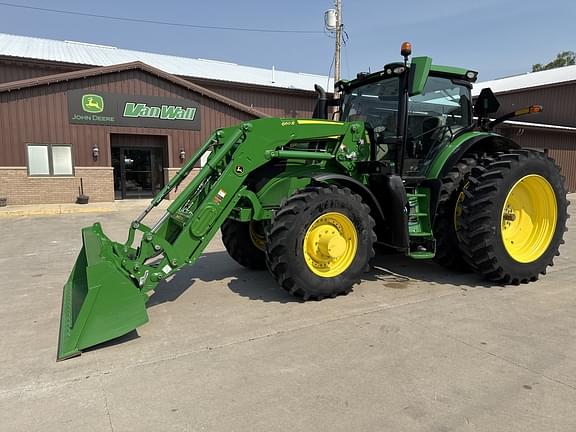 Image of John Deere 6R 215 equipment image 1