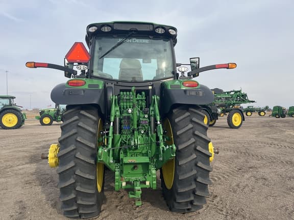 Image of John Deere 6R 215 equipment image 4