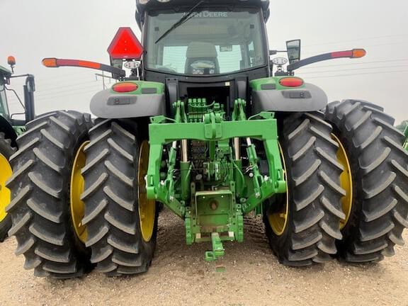 Image of John Deere 6R 230 equipment image 4