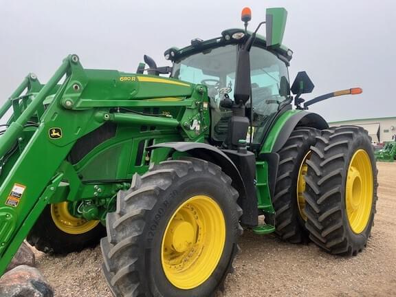 Image of John Deere 6R 230 equipment image 2