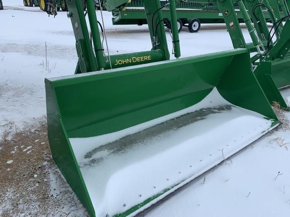 Image of John Deere 700M equipment image 4