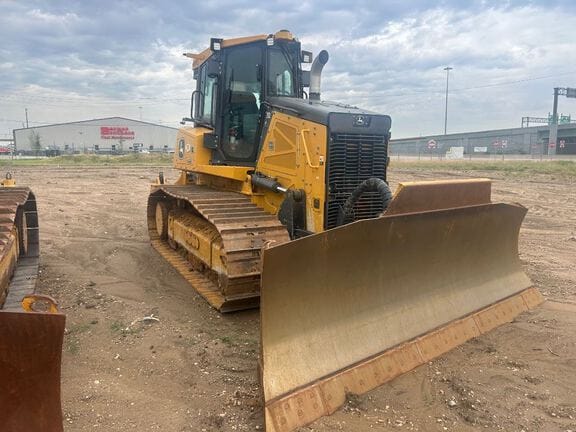 2024 John Deere 750L Equipment Image0