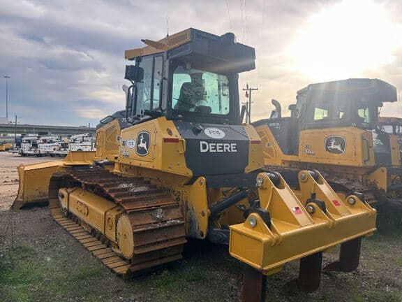Image of John Deere 750L equipment image 2