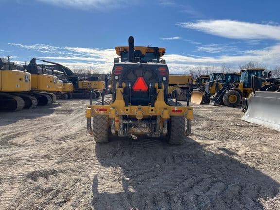 Image of John Deere 772G equipment image 3