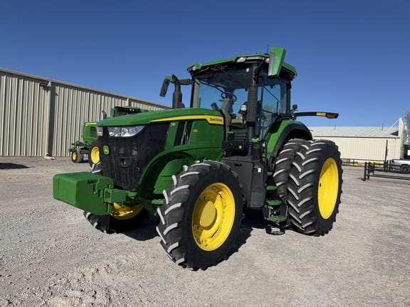 2024 John Deere 7R 210 Equipment Image0