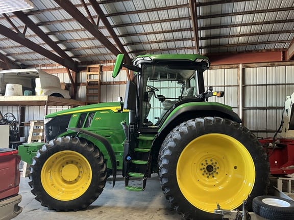 2024 John Deere 7R 230 Equipment Image0