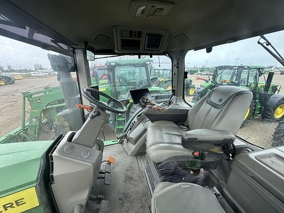 Image of John Deere 7R 250 equipment image 3
