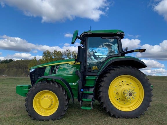 2024 John Deere 7R 270 Equipment Image0