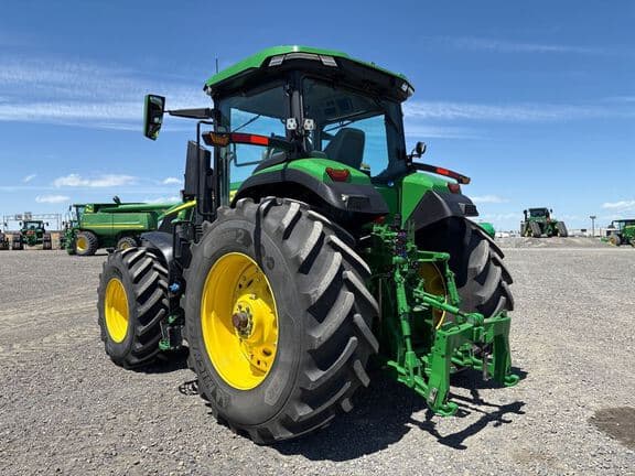 Image of John Deere 7R 310 equipment image 2