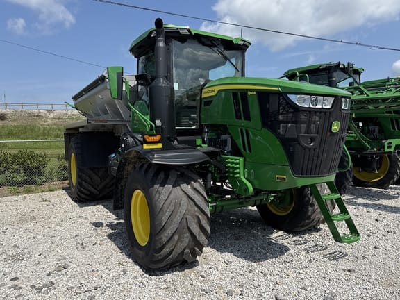 2024 John Deere 800R Equipment Image0