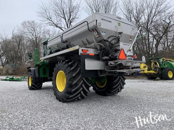Image of John Deere 800R equipment image 4