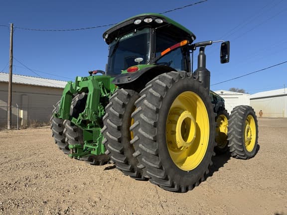 Image of John Deere 8370R equipment image 4